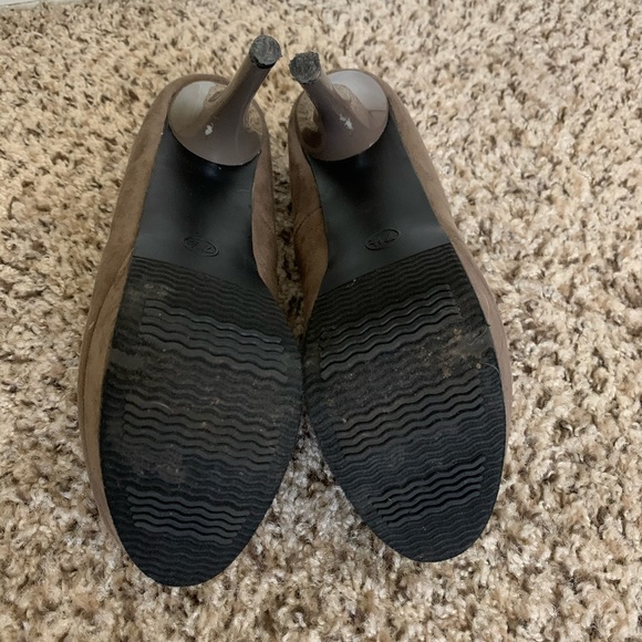 Mossimo taupe heels - Picture 3 of 3